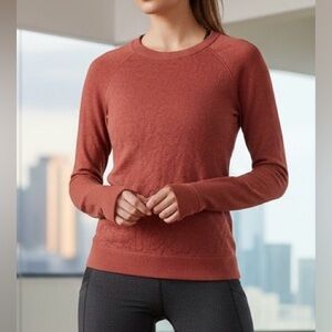 Lululemon coral raglan long-sleeved, round neck sweater, thumb holes, logo, 2